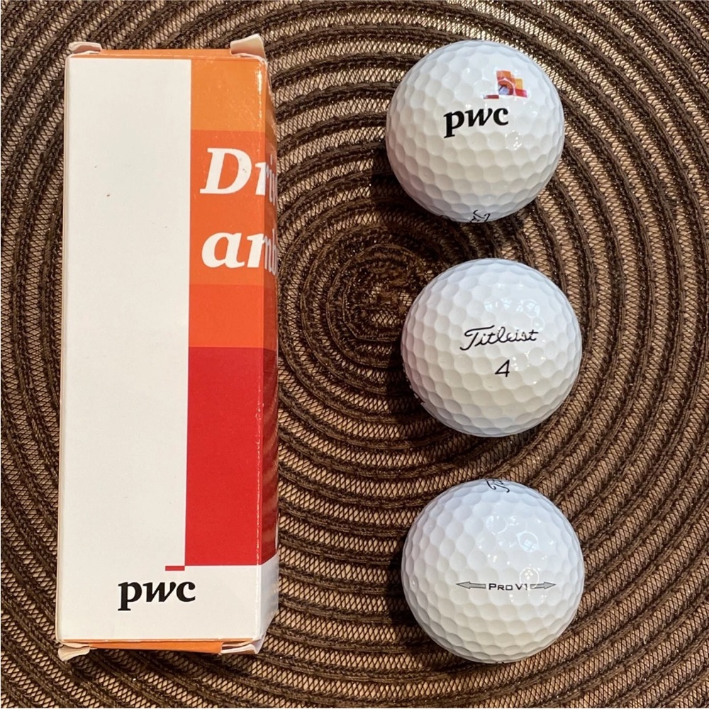 PWC Price Waterhouse Coopers Logo Golf 3 Balls Box ProV1 Collectible Accounting